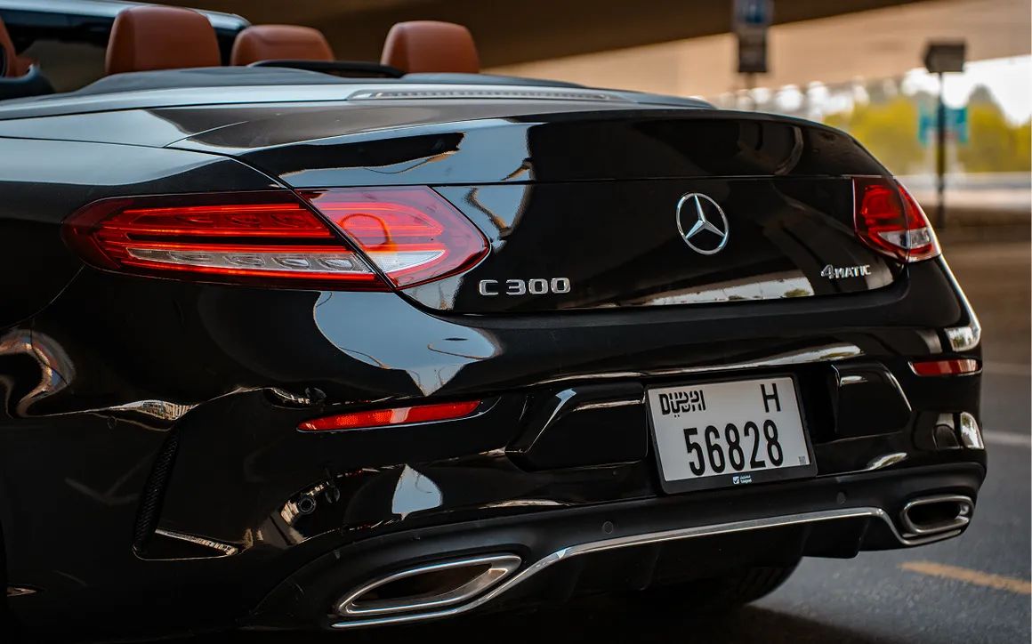 Mercedes-Benz C300 Convertible - image 9