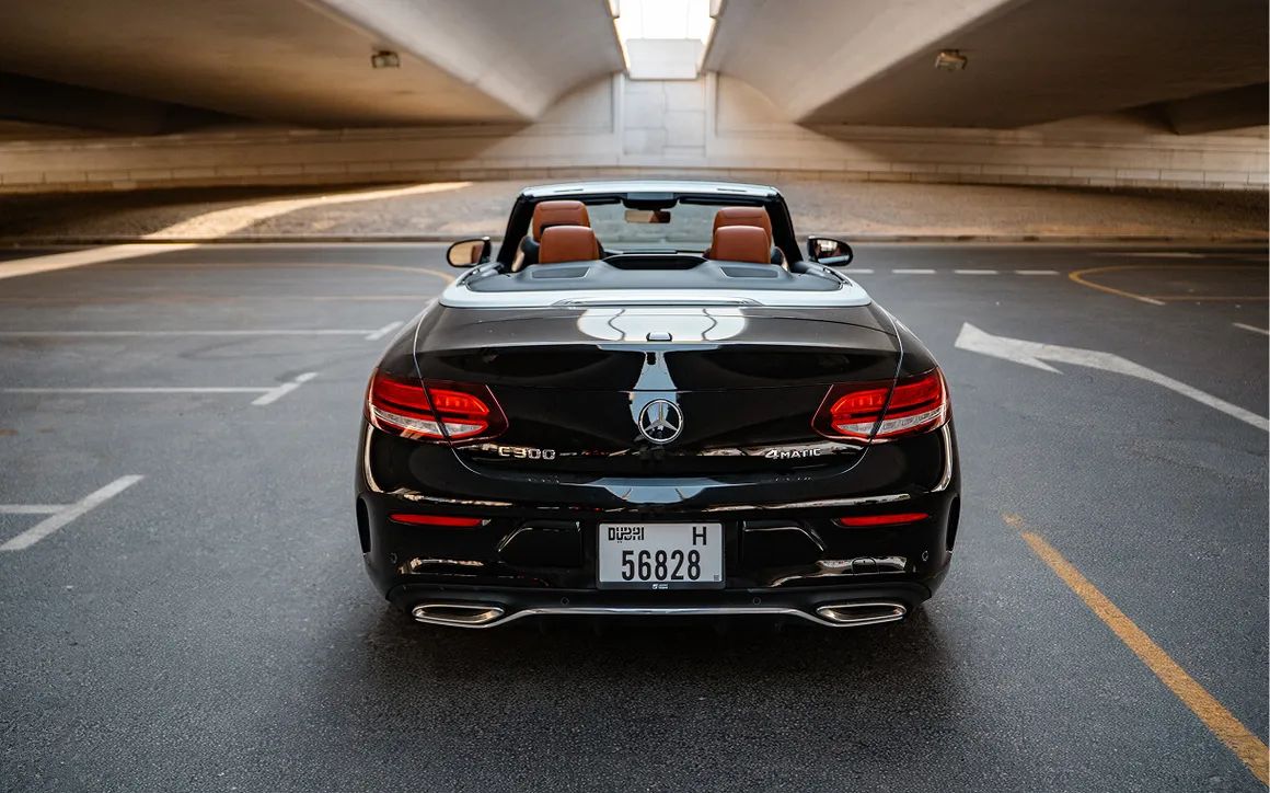 Mercedes-Benz C300 Convertible - image 7