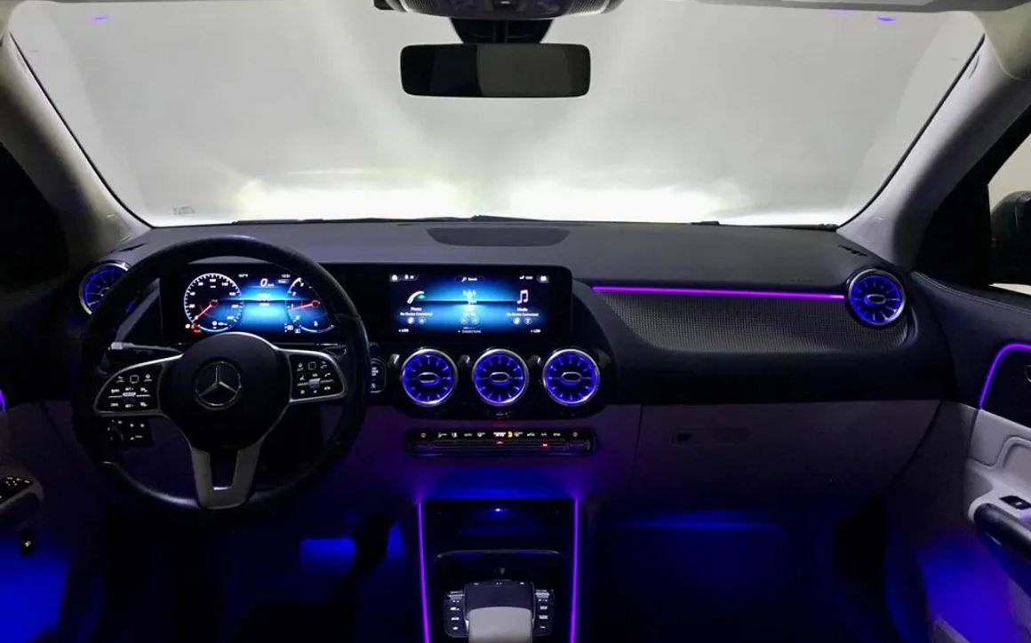 Mercedes Benz GLA250 - image 9