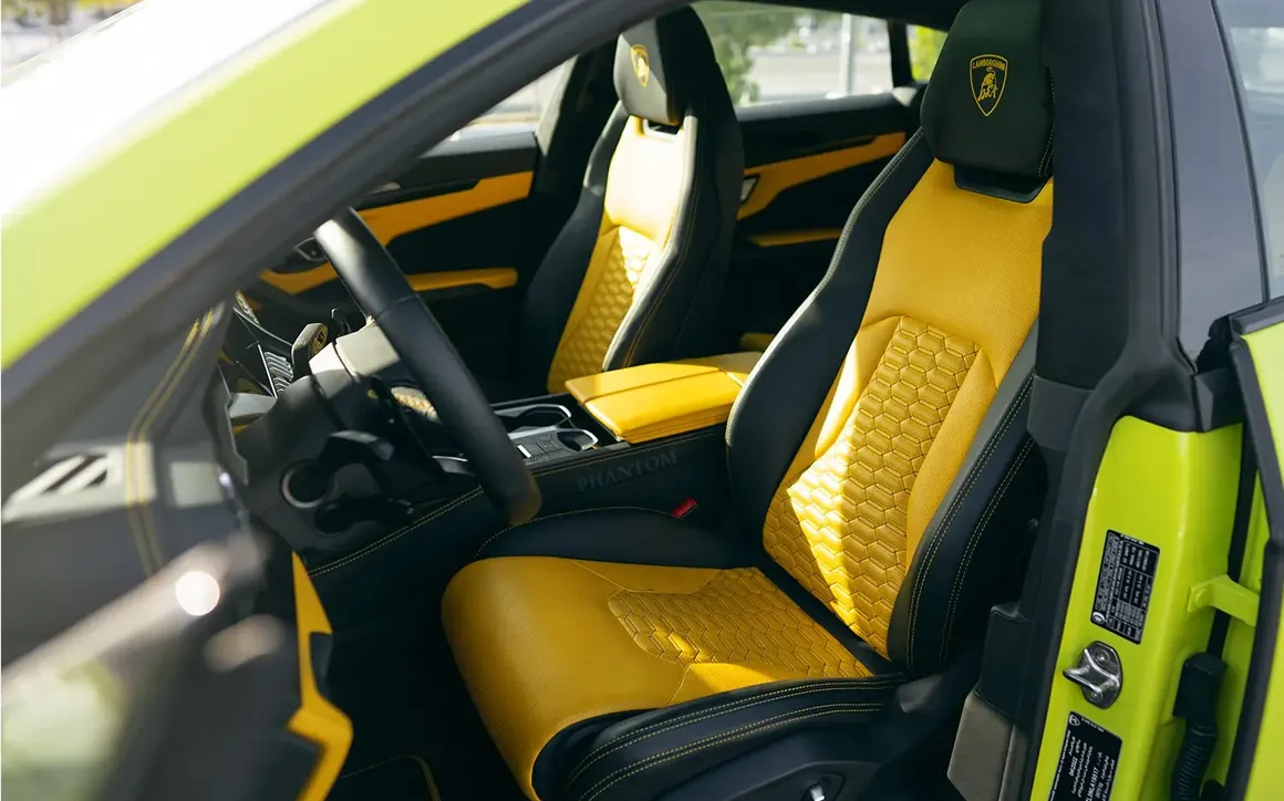 LAMBORGHINI URUS - image 6