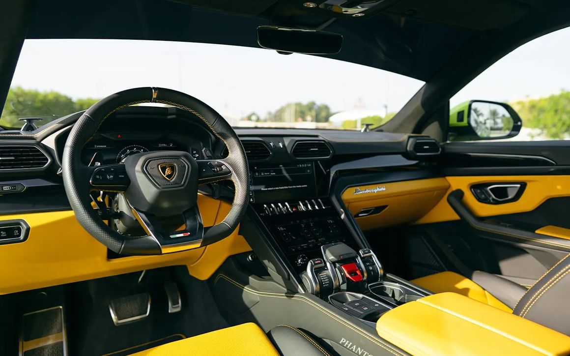 LAMBORGHINI URUS - image 8