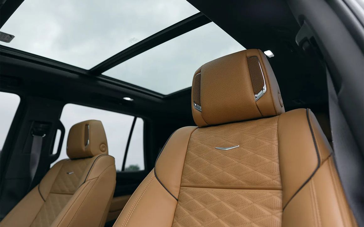CADILLAC ESCALADE - image 14