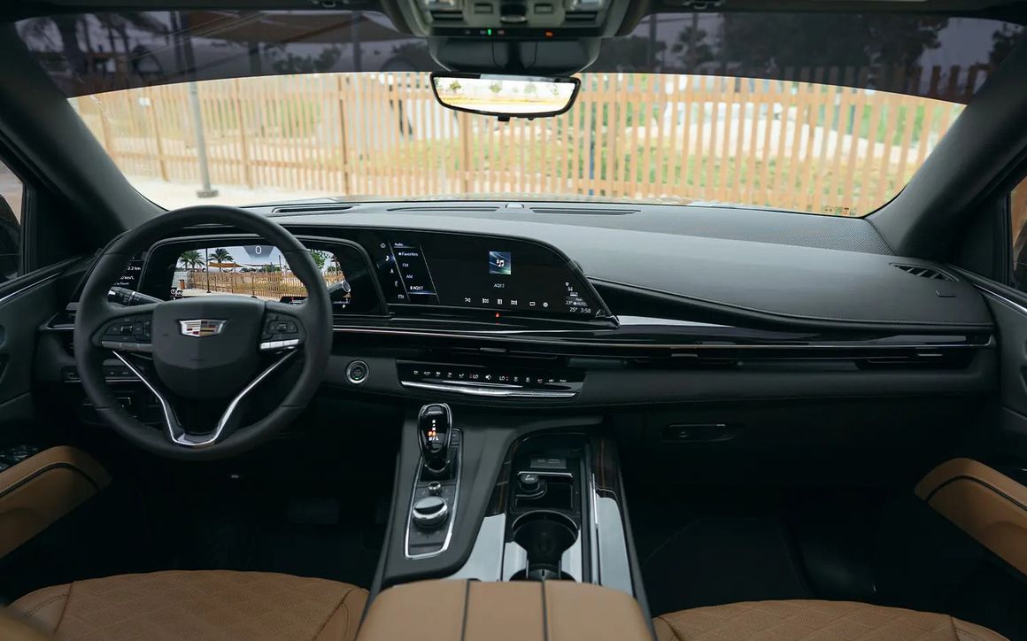 CADILLAC ESCALADE - image 7