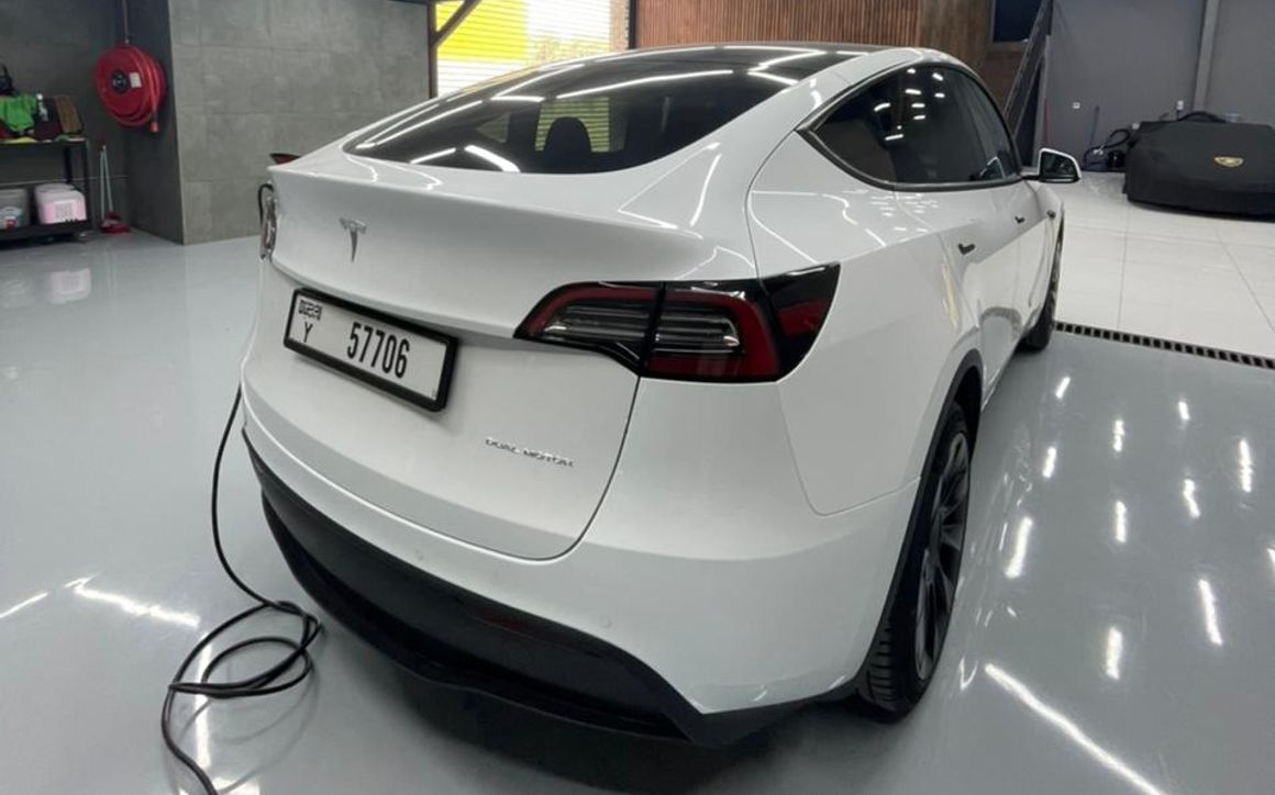 Tesla Model Y - image 4