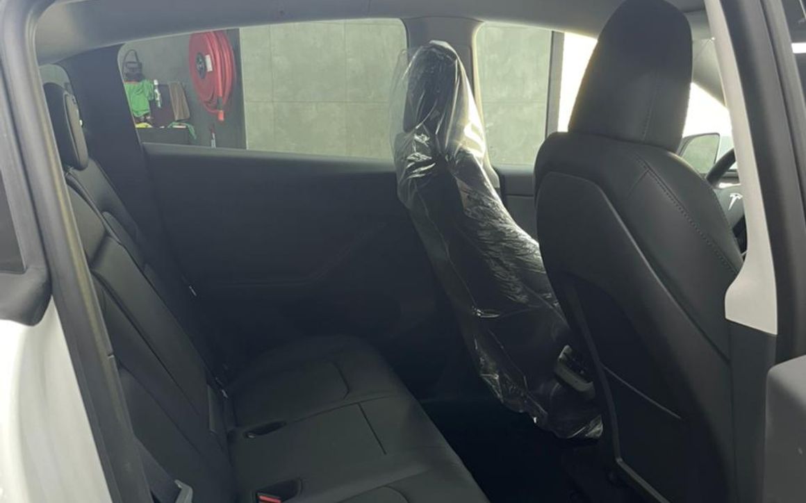 Tesla Model Y - image 5