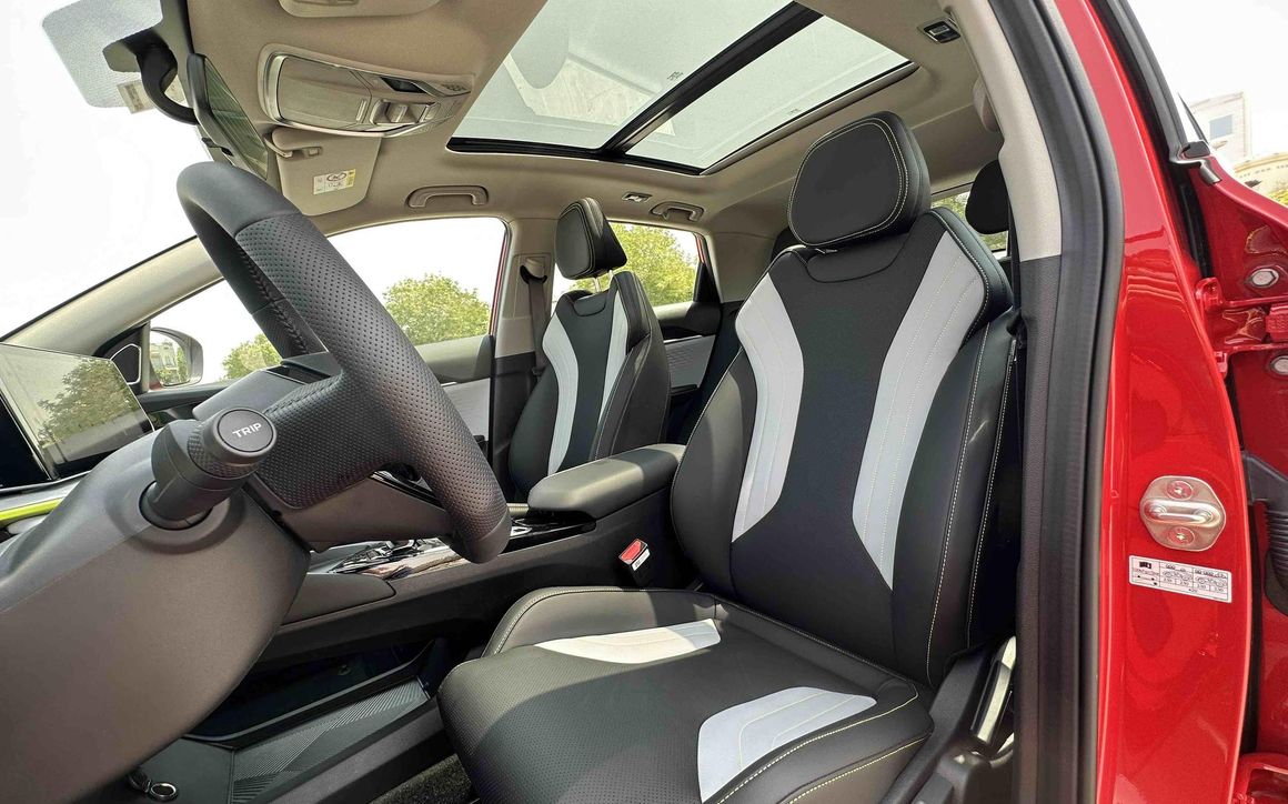 Geely Coolray Mid Option 2024 - image 6