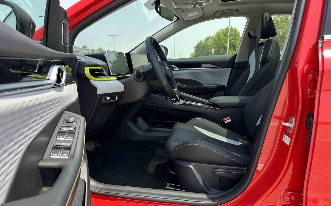 Geely Coolray Mid Option 2024 - image 5