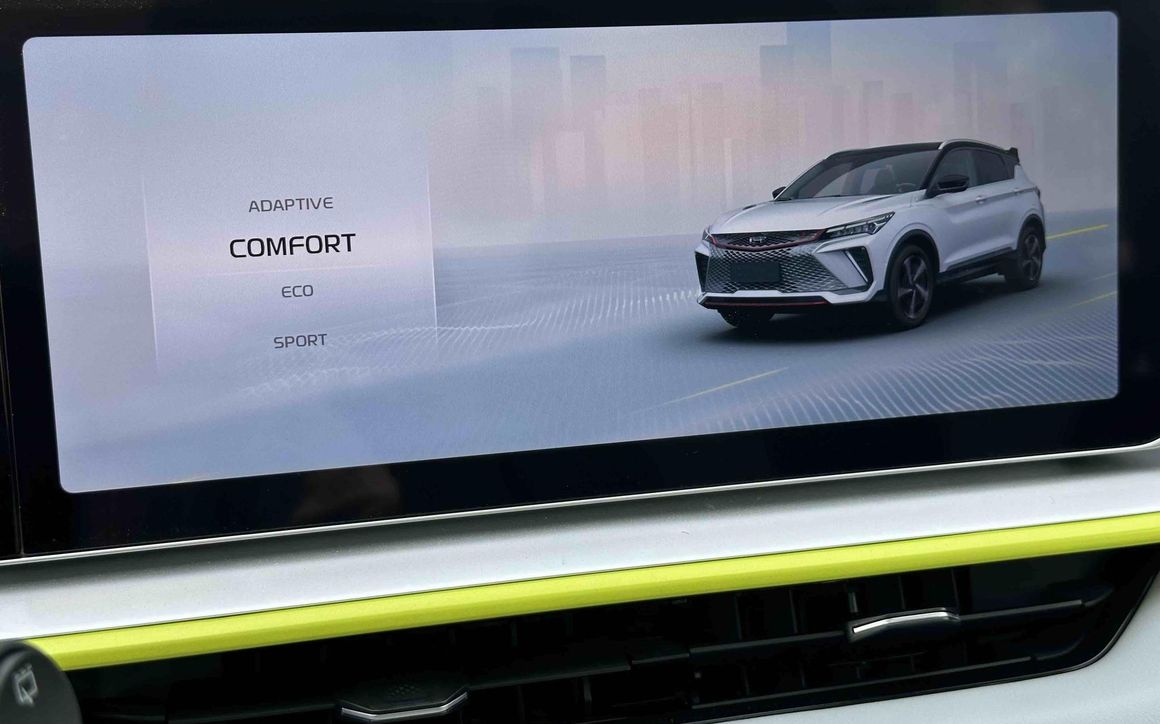 Geely Coolray Mid Option 2024 - image 11