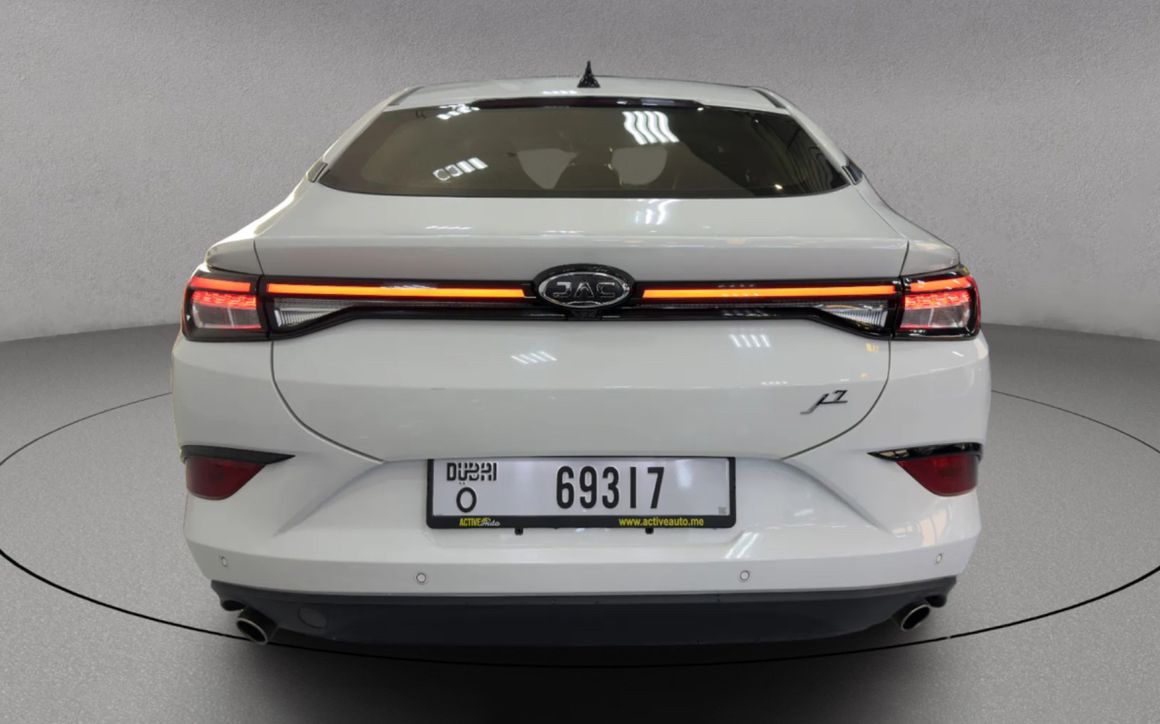 JAC J7 - image 6