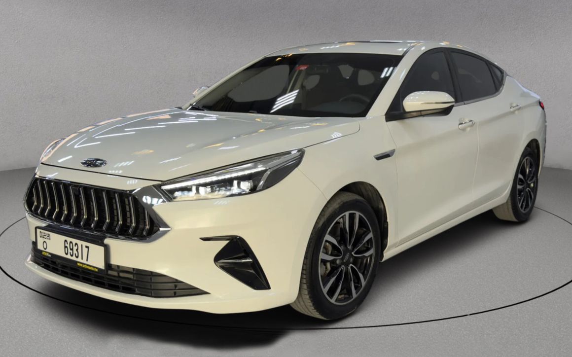 JAC J7 - image 1