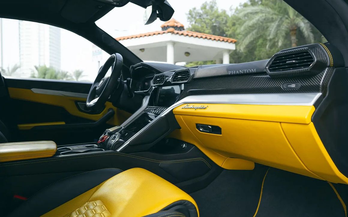 LAMBORGHINI URUS - image 5