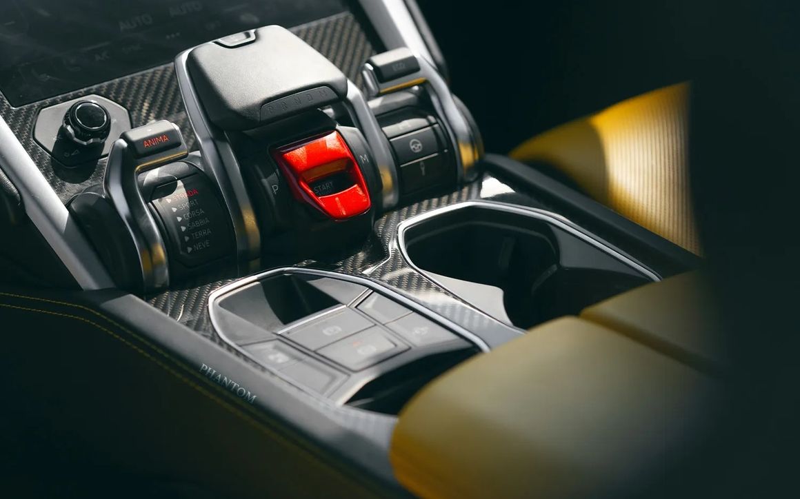 LAMBORGHINI URUS - image 11