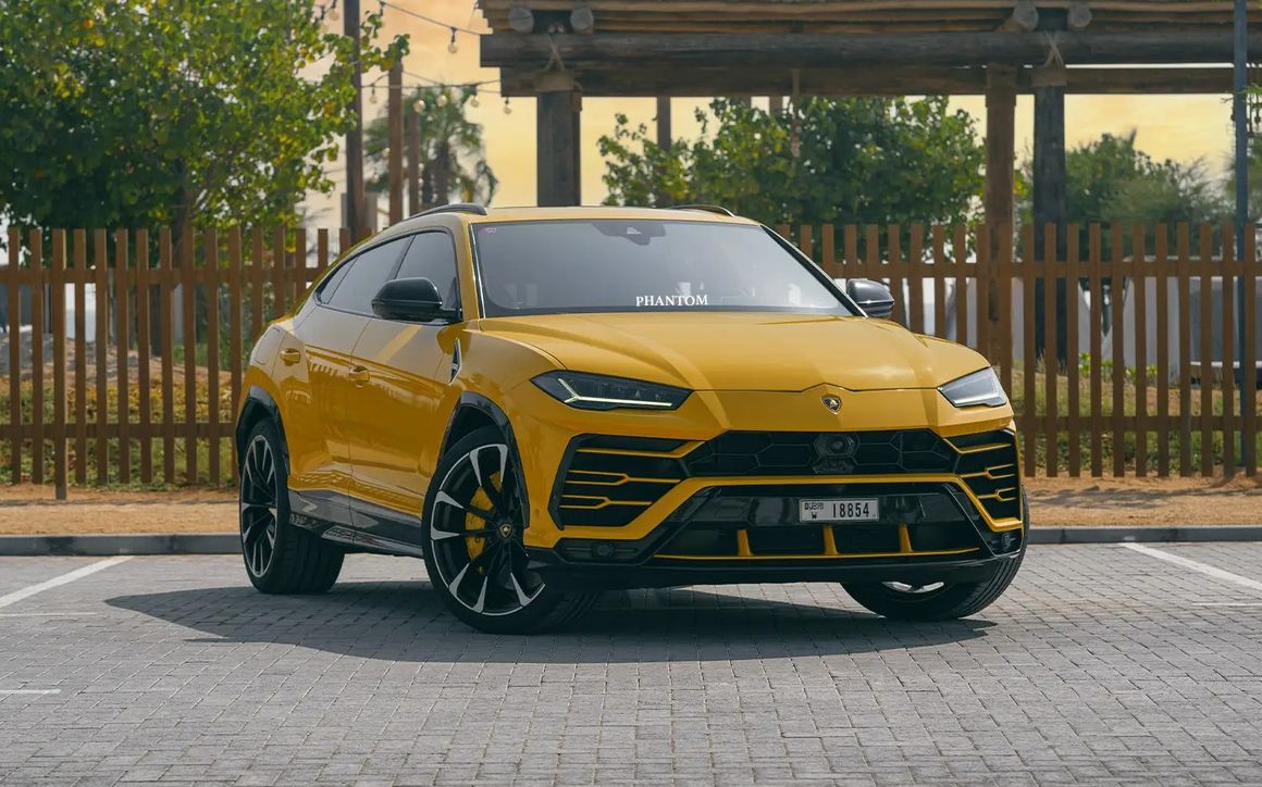 LAMBORGHINI URUS - image 1