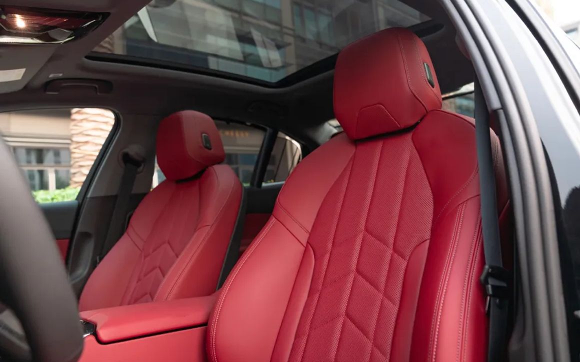 BMW 5 Series - image 10