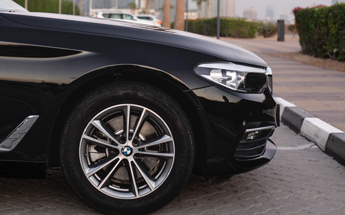 BMW 520 I - image 12