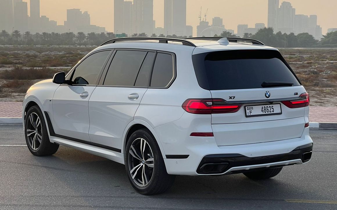 BMW X7 - image 3