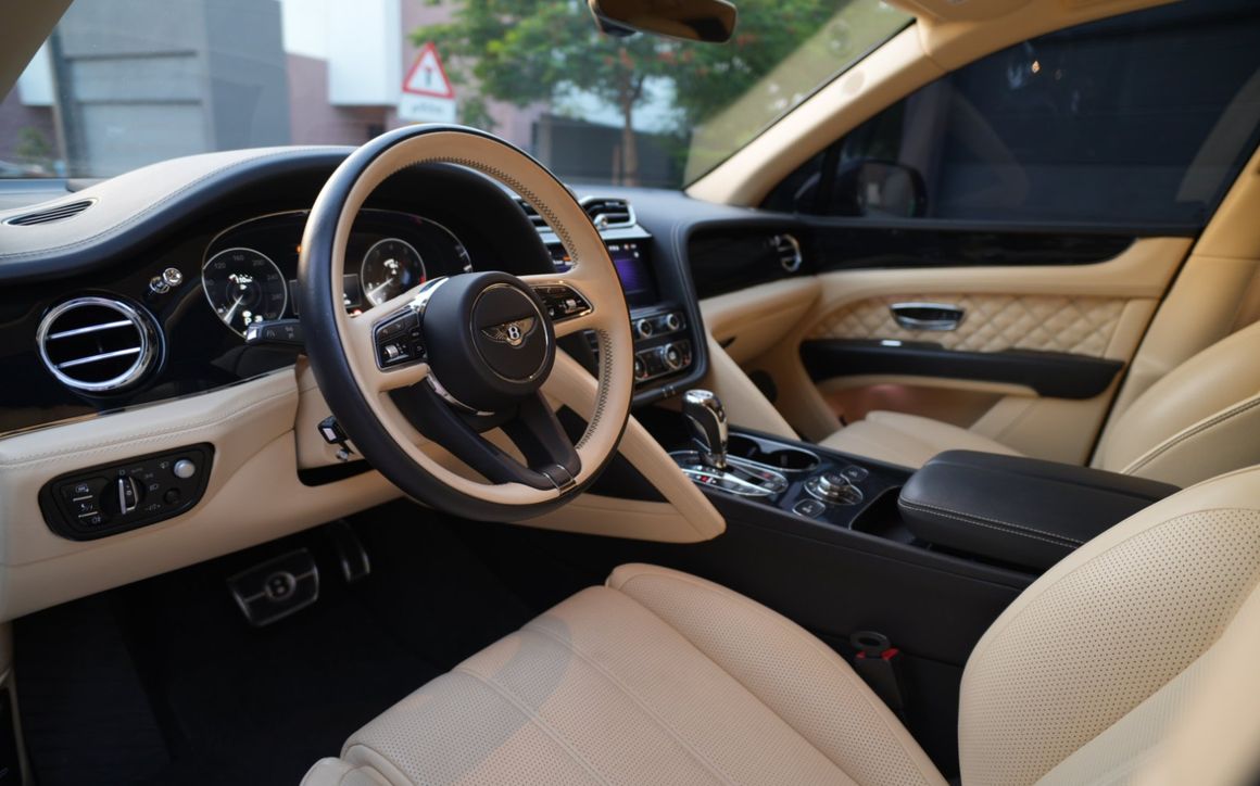 BENTLEY BENTAYGA - image 4