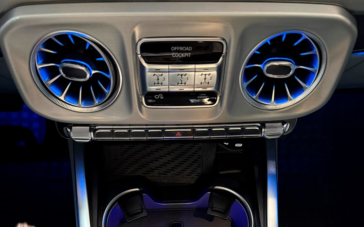 MERCEDES-BENZ G63 - image 7