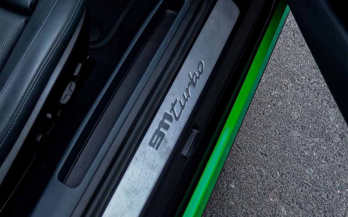 Porsche 911 Turbo - image 11