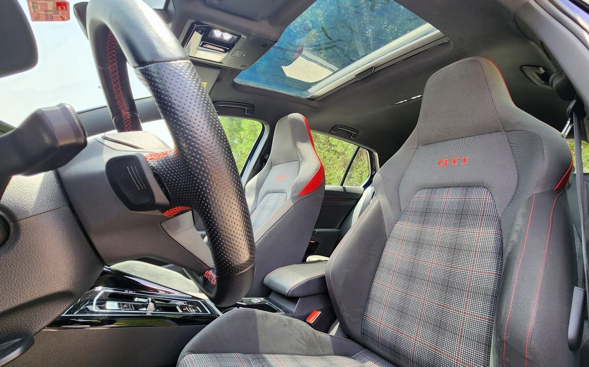 Volkswagen Golf GTI - image 6
