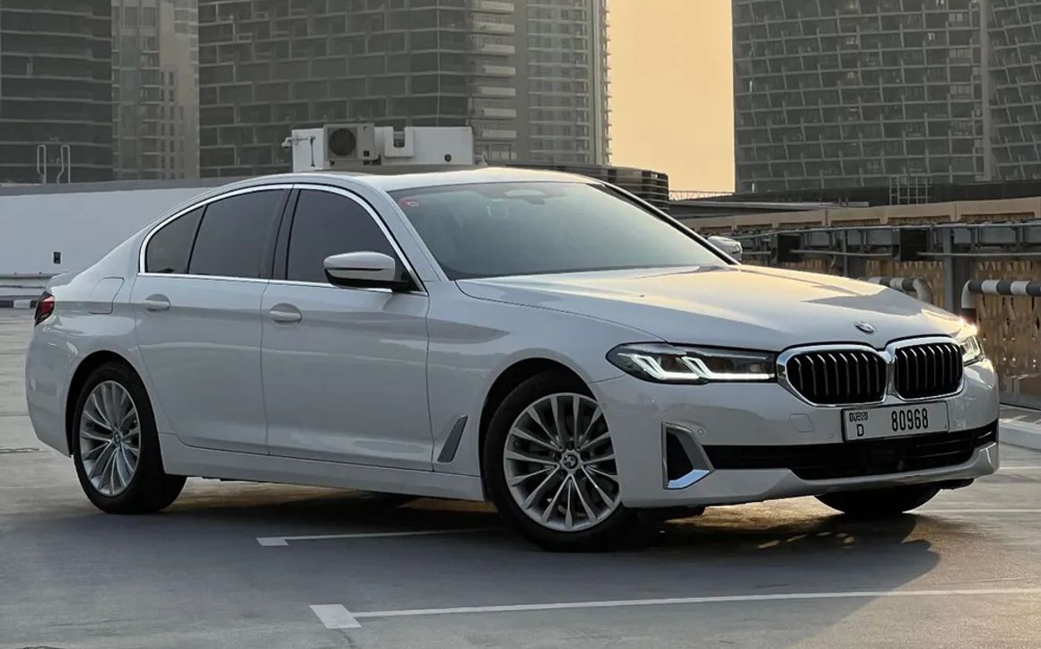 BMW 520i - image 1
