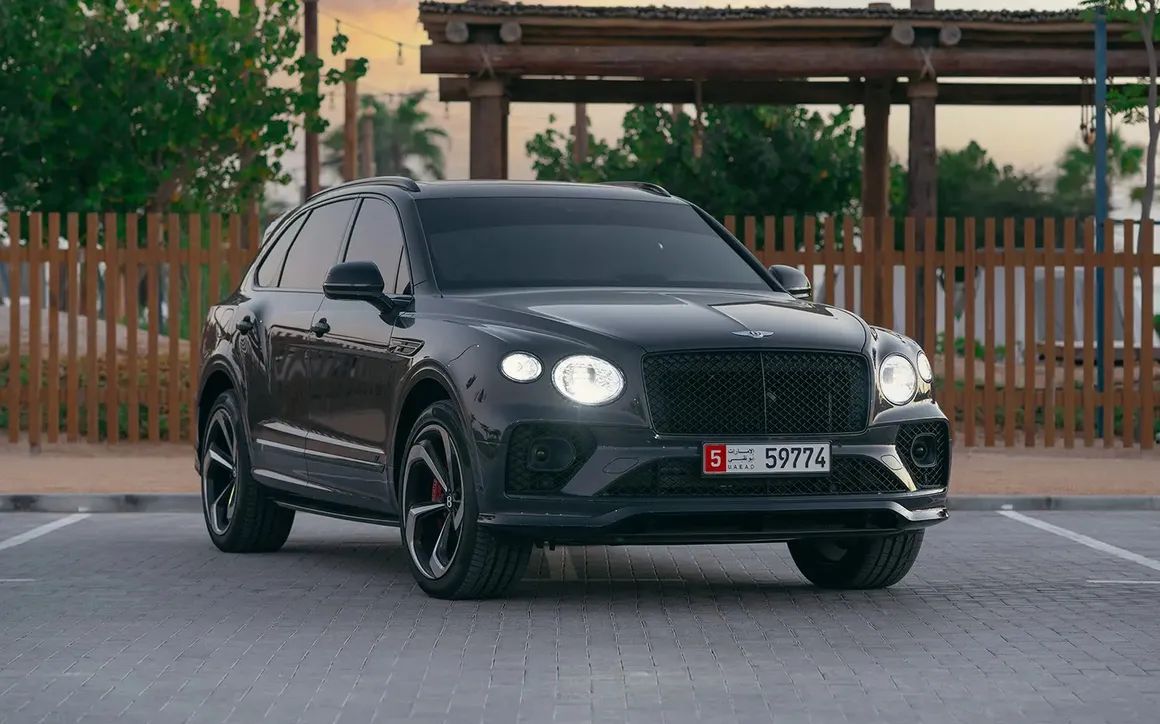 Bentley BENTAYGA - image 1