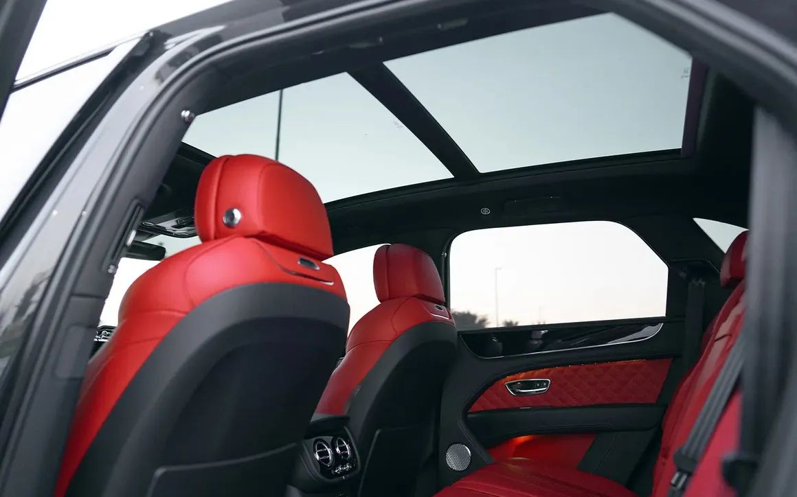 Bentley BENTAYGA - image 11