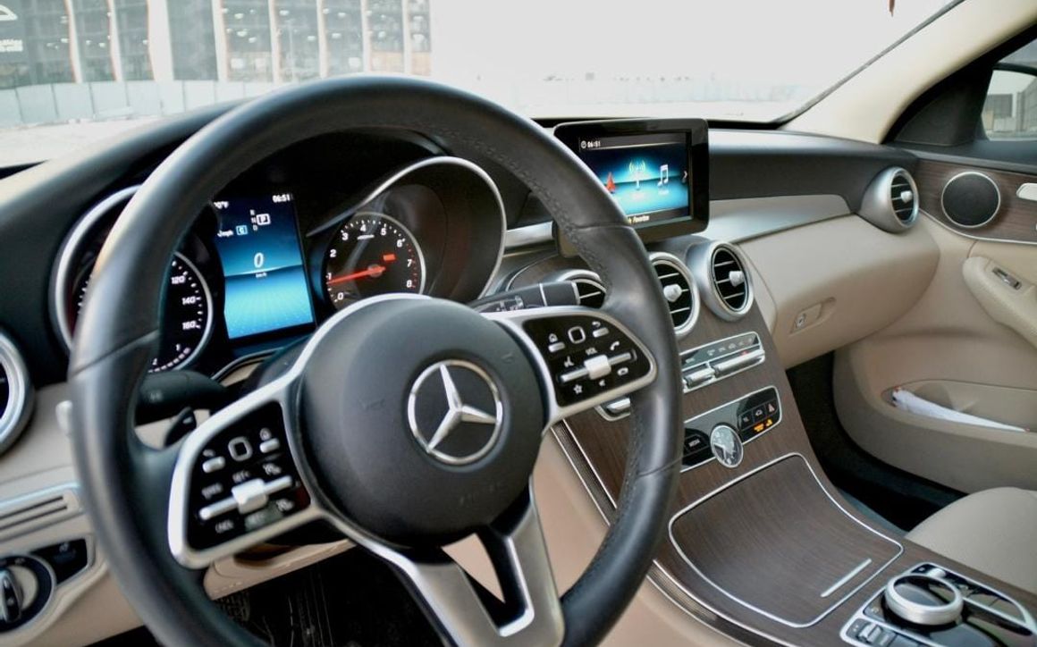 Mercedes C300 - image 8