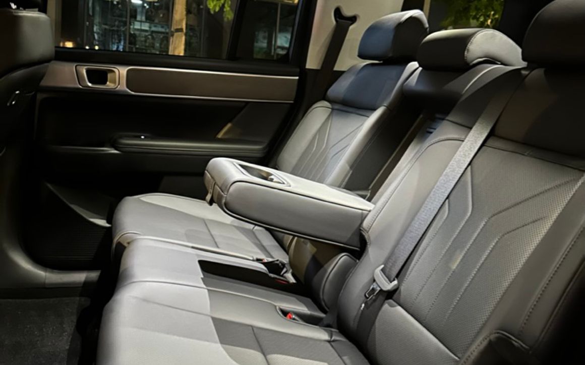 Hyundai Santa Fe - image 14