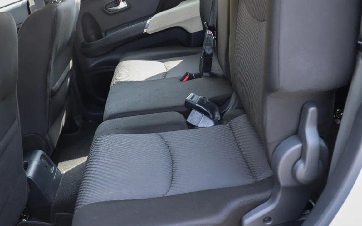 Toyota Rush - image 19