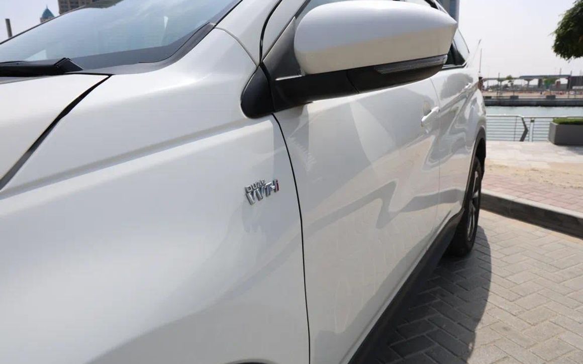 Toyota Rush - image 12