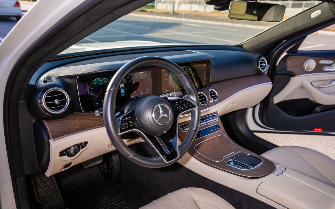 Mercedes E350 AMG - image 5