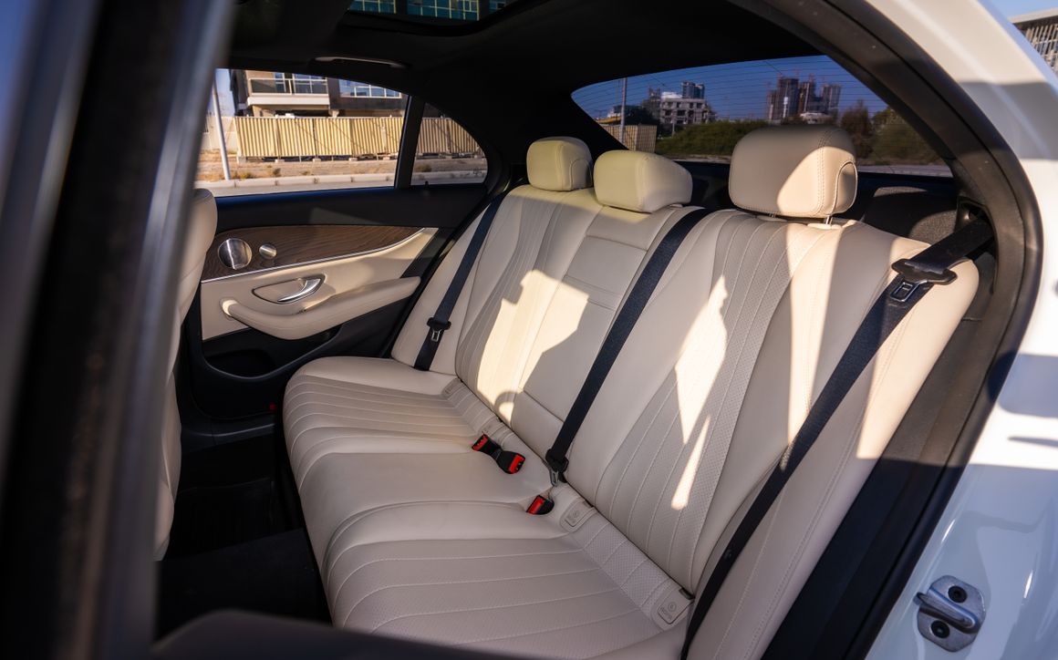Mercedes E350 AMG - image 8