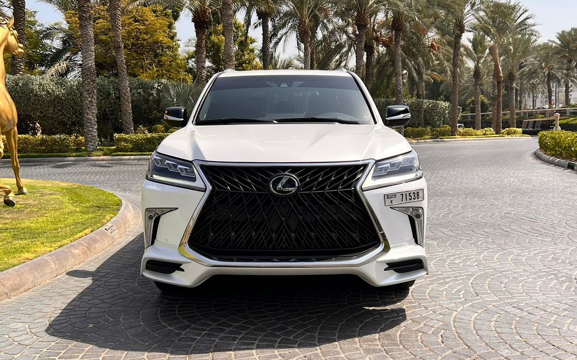 Lexus LX570 Signature - image 3