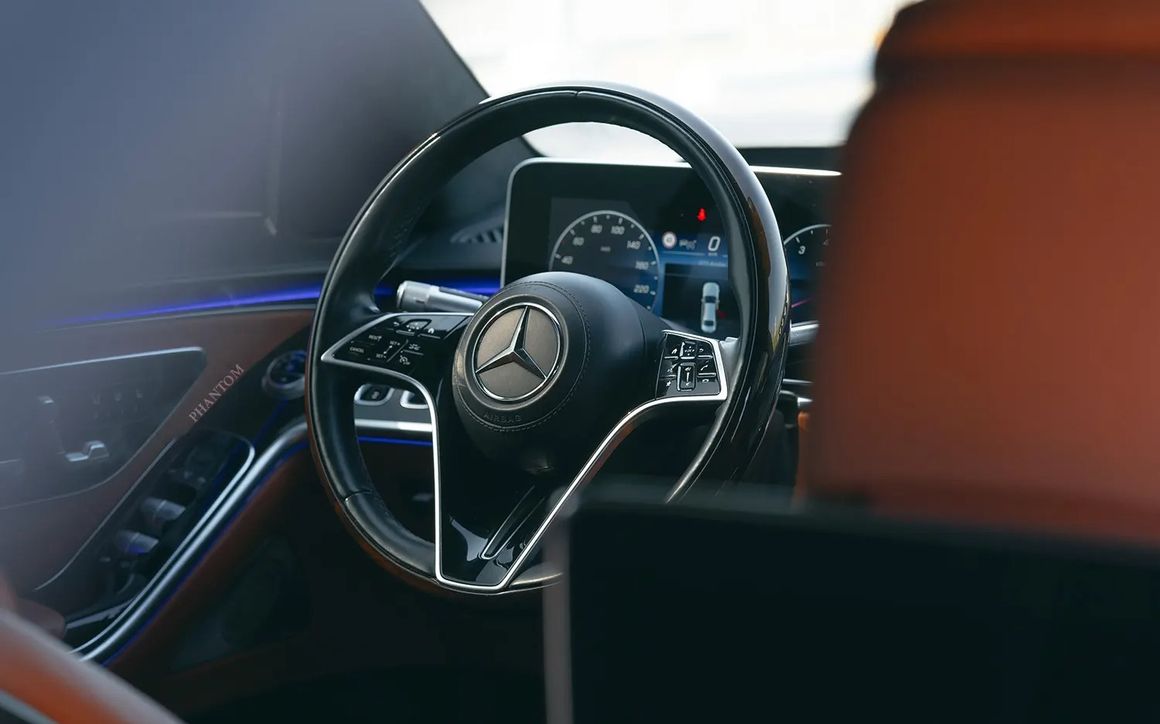 MERCEDES S500 - image 8