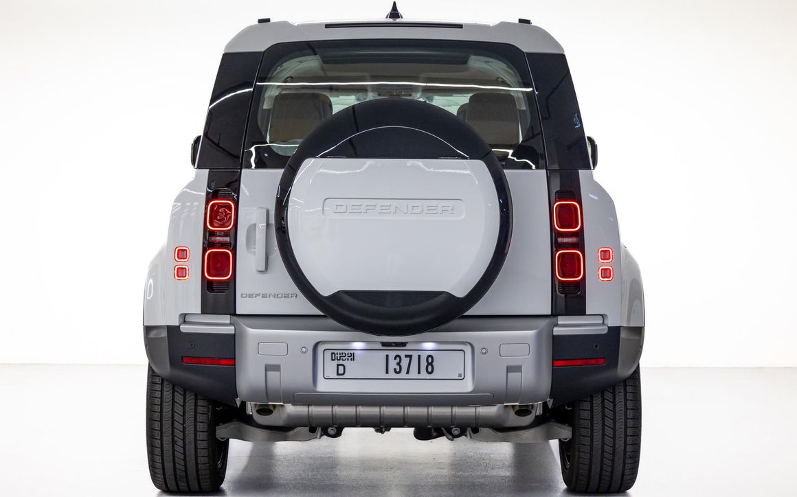 Land Rover Defender V6 110 - image 4