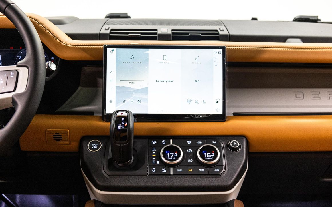 Land Rover Defender V6 110 - image 16