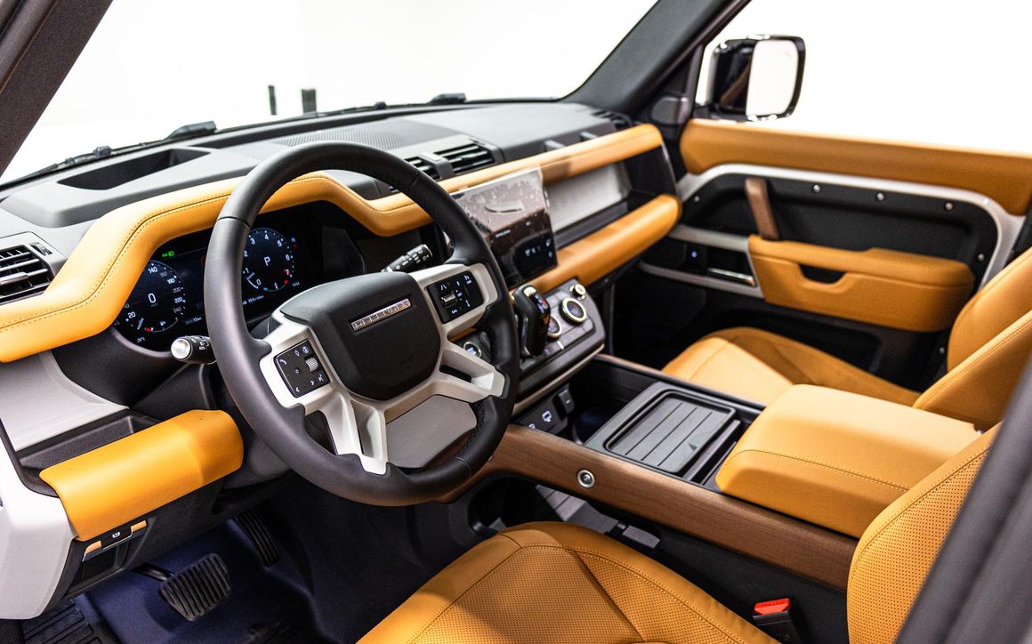 Land Rover Defender V6 110 - image 10