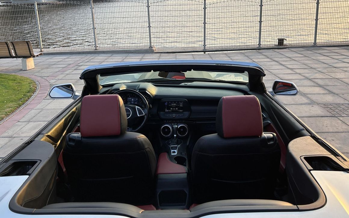 Chevrolet CAMORO CONVERTIBLE - image 7