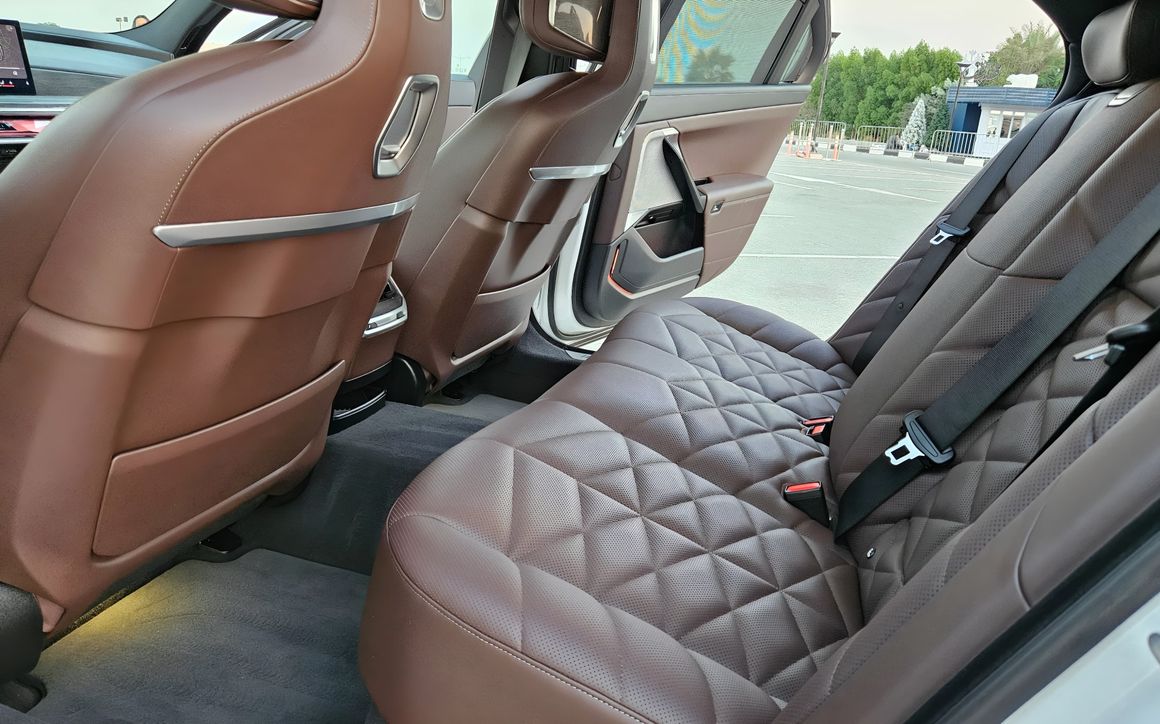 BMW 740i - image 10