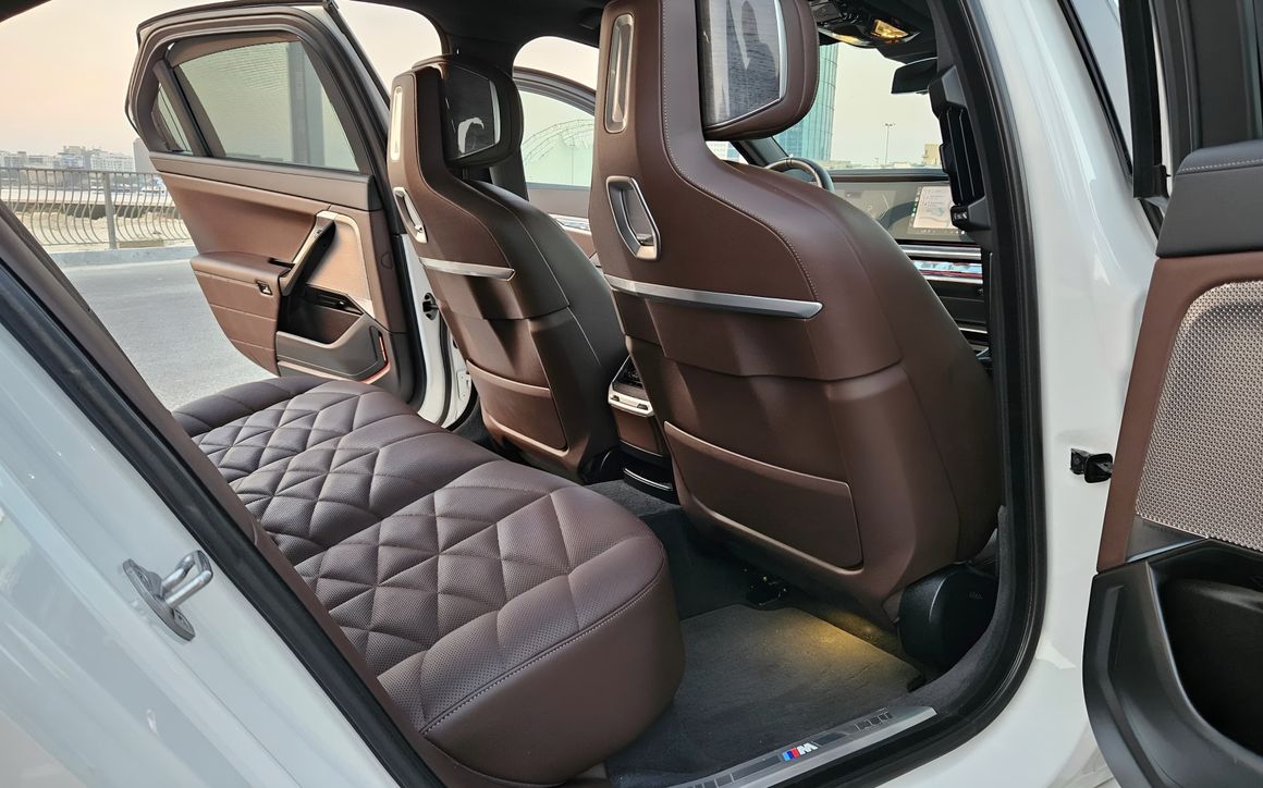 BMW 740i - image 11