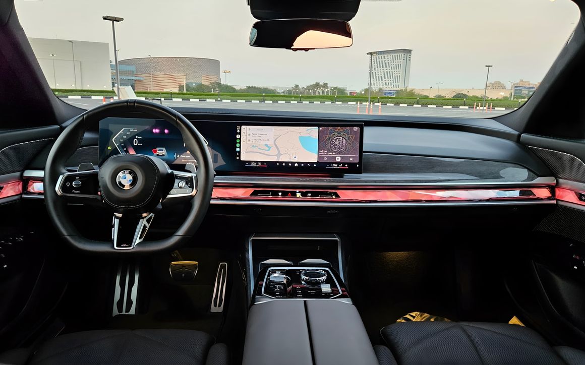 BMW 740i - image 7