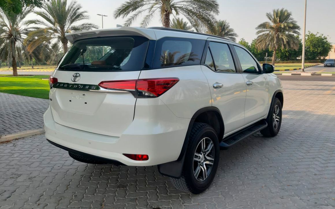 TOYOTA FORTUNER - image 5