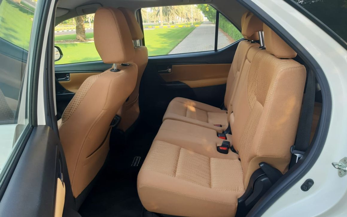 TOYOTA FORTUNER - image 8