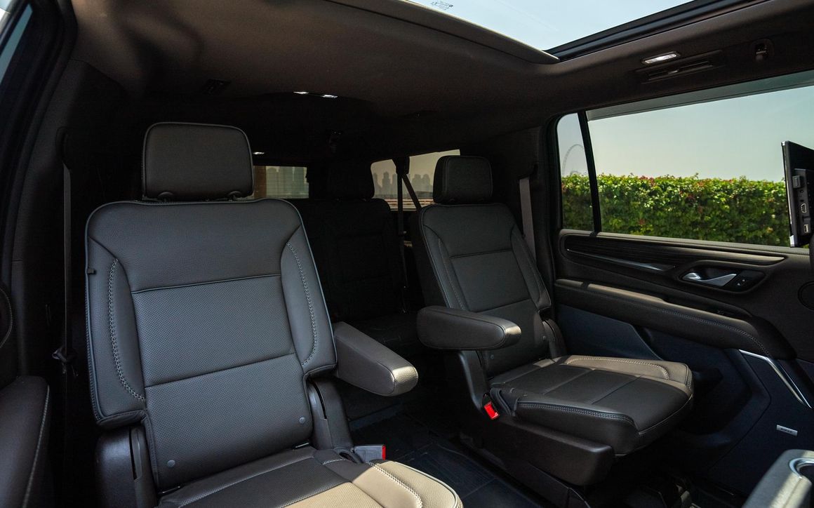 GMC Yukon Denali - image 9