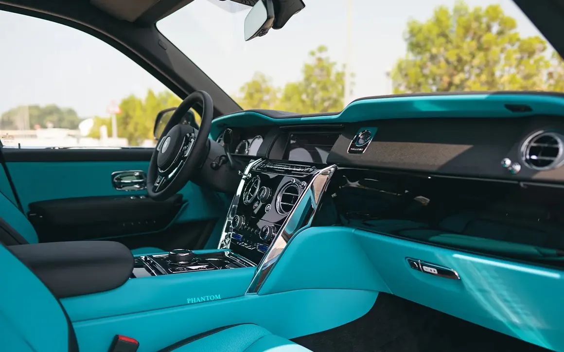 ROLLS ROYCE CULLINAN - image 8