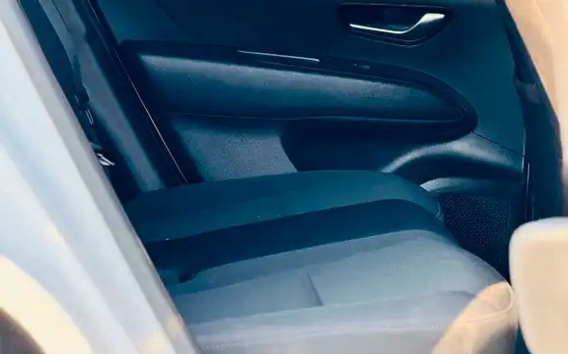 HYUNDAI TUCSON - image 12