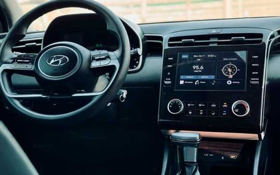 HYUNDAI TUCSON - image 11