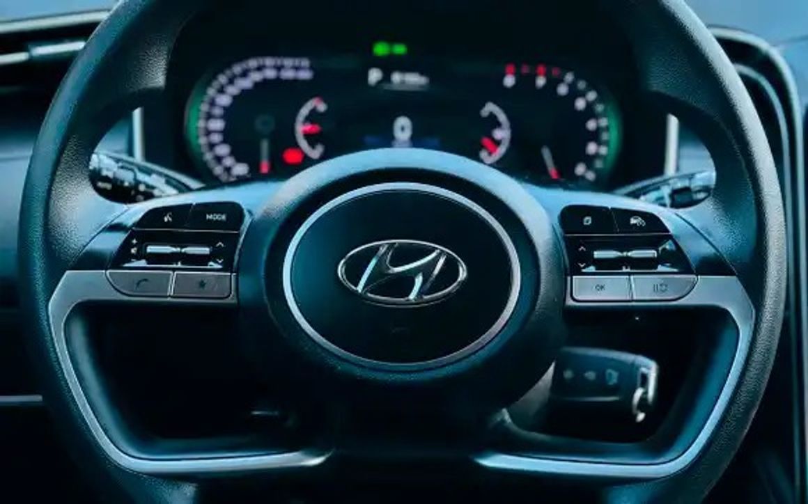 HYUNDAI TUCSON - image 14