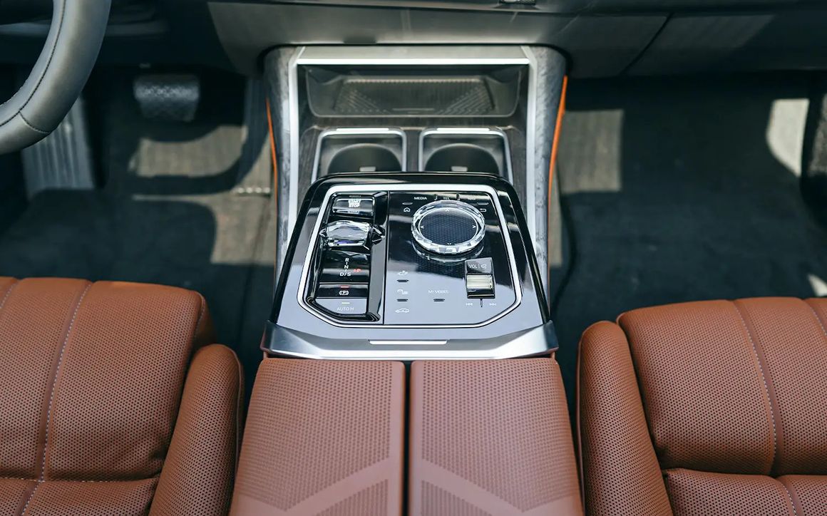 BMW 735LI - image 12